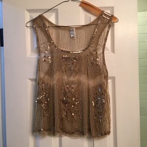 Willow and clay beaded tank